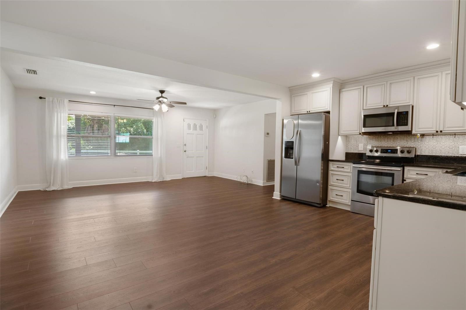 Image 6 of 28 For 1815 6th Street Se