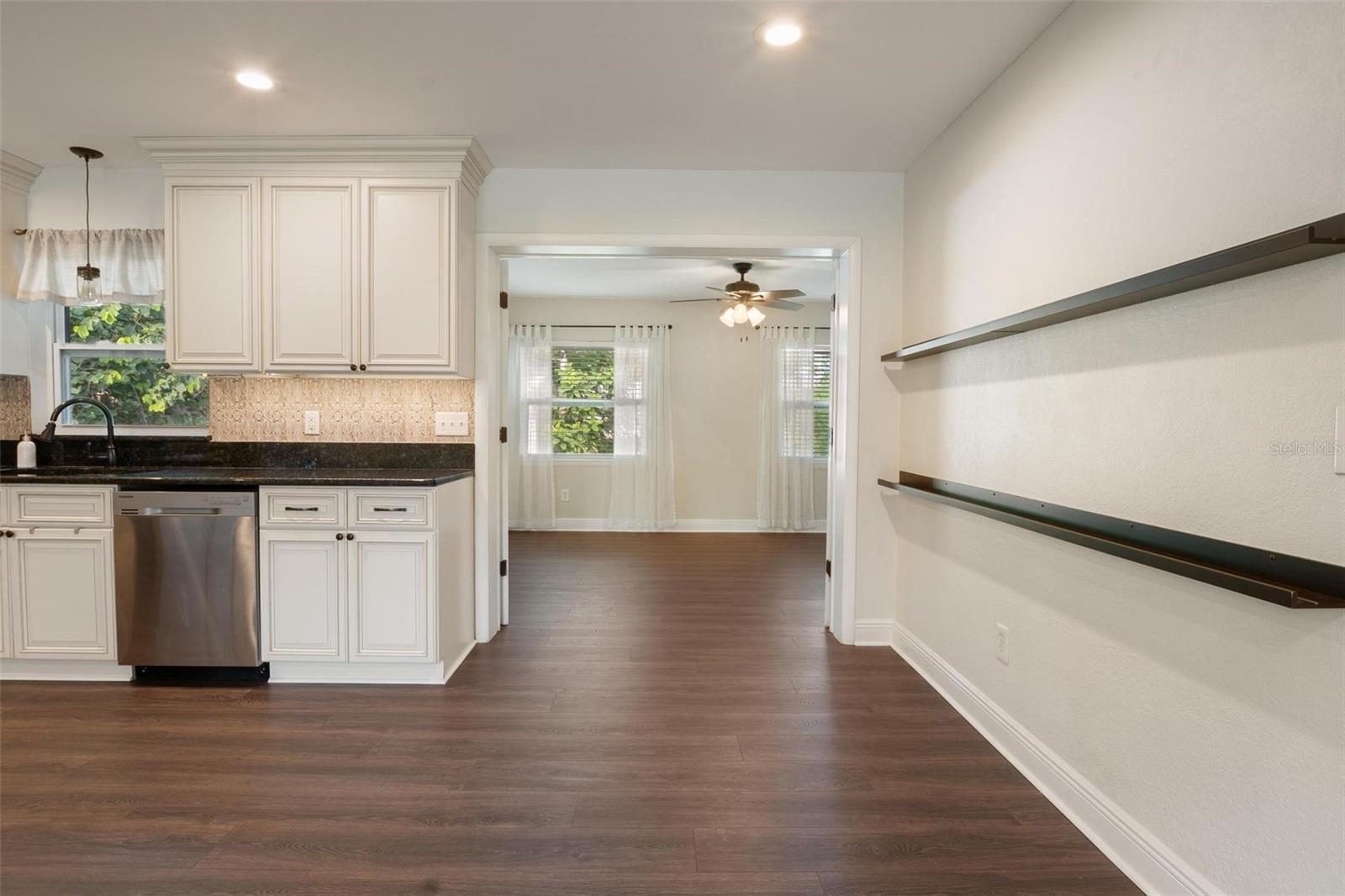 Image 9 of 28 For 1815 6th Street Se