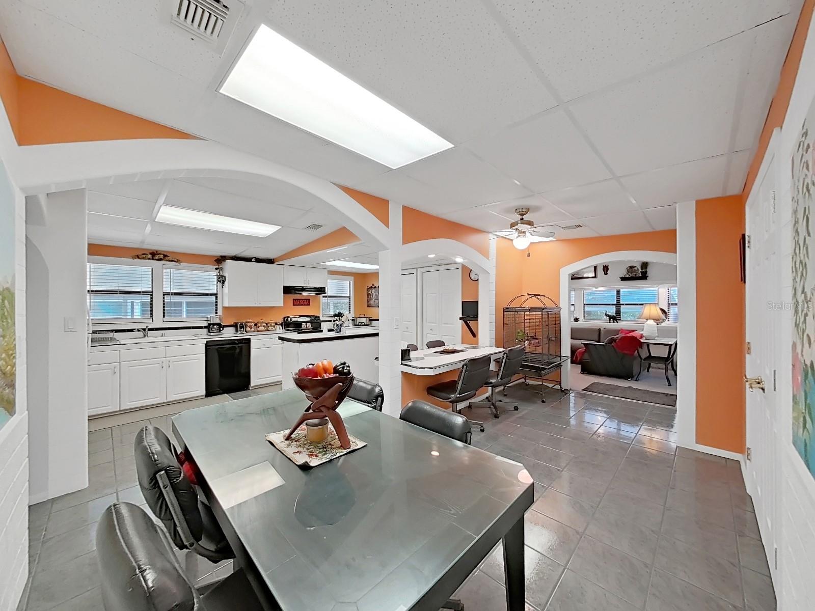 Image 17 of 56 For 4886 Deerwood Dr