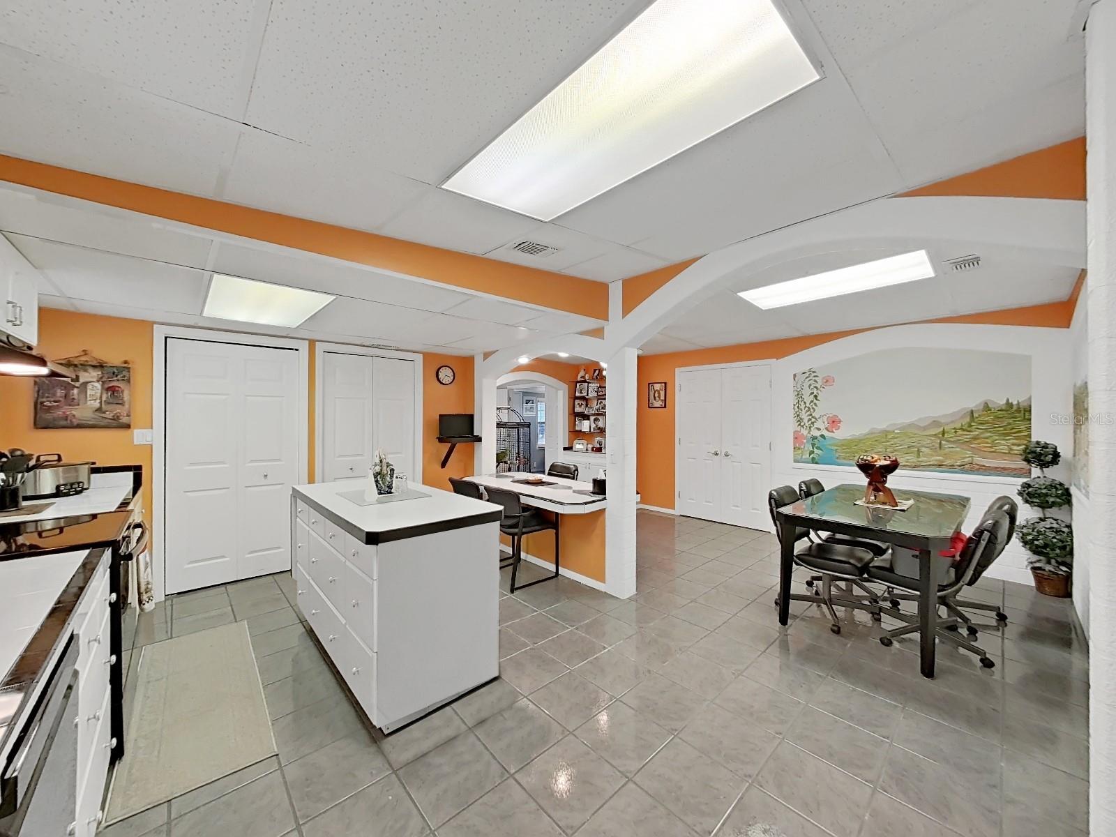 Image 22 of 56 For 4886 Deerwood Dr