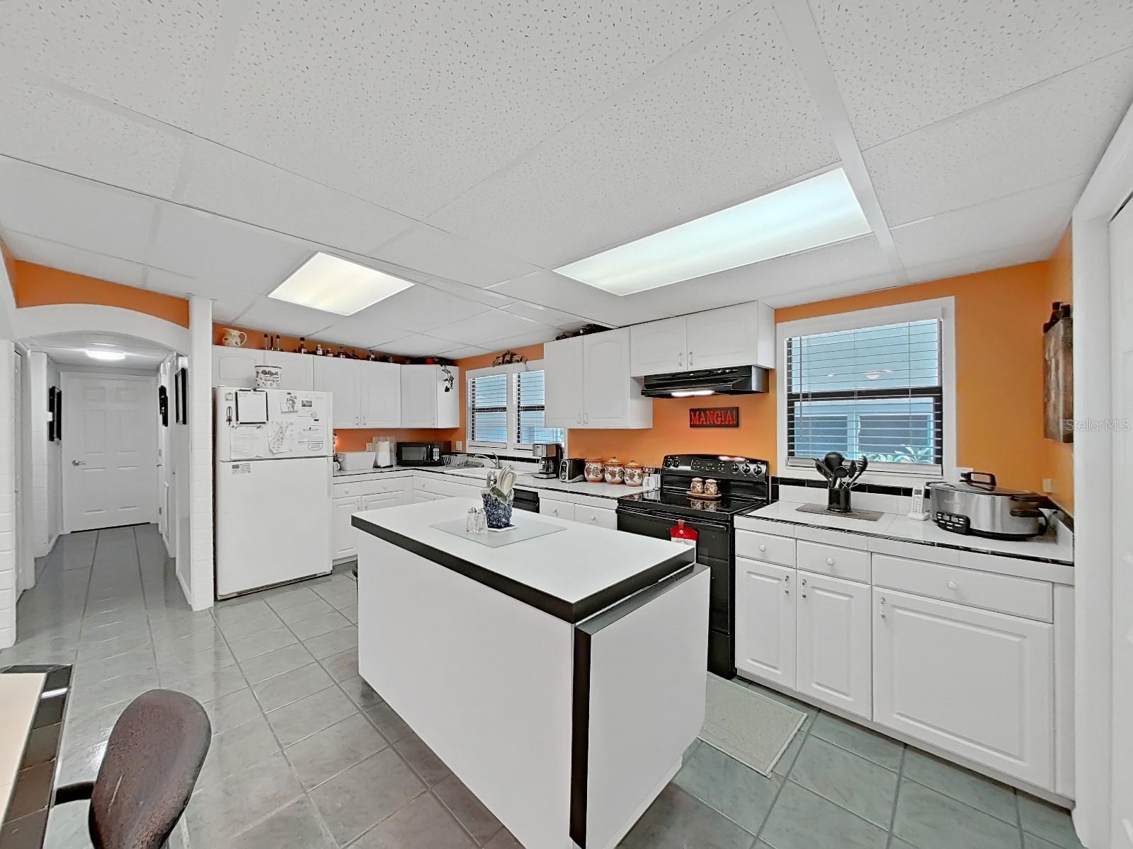 Image 23 of 56 For 4886 Deerwood Dr