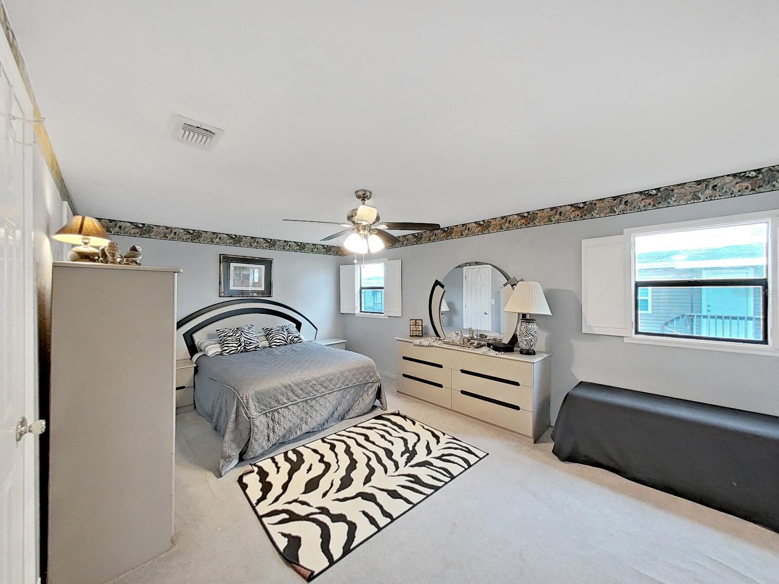 Image 25 of 56 For 4886 Deerwood Dr