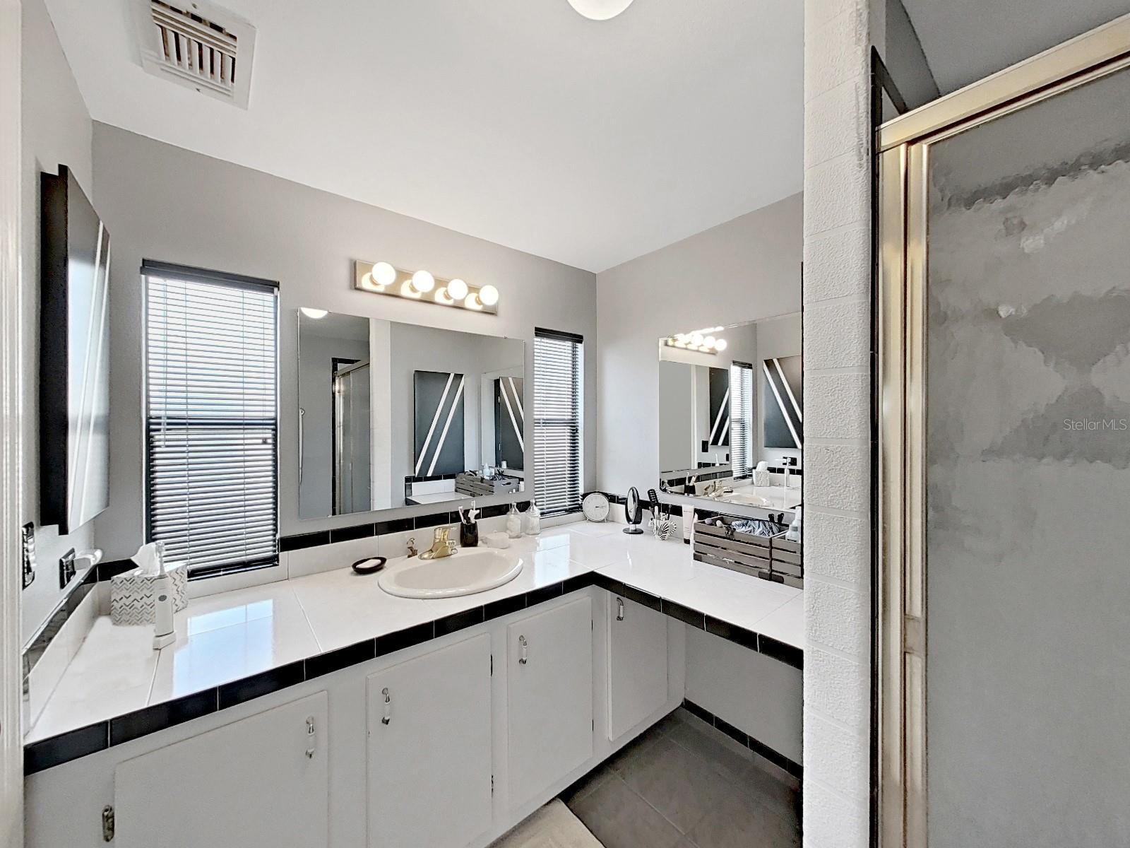 Image 30 of 56 For 4886 Deerwood Dr