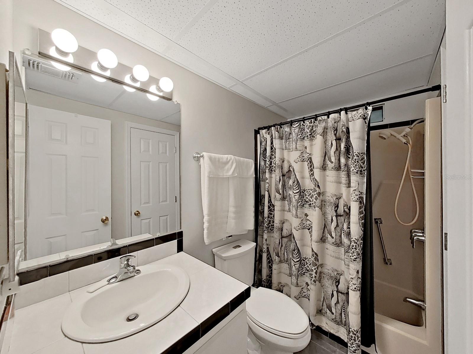Image 35 of 56 For 4886 Deerwood Dr