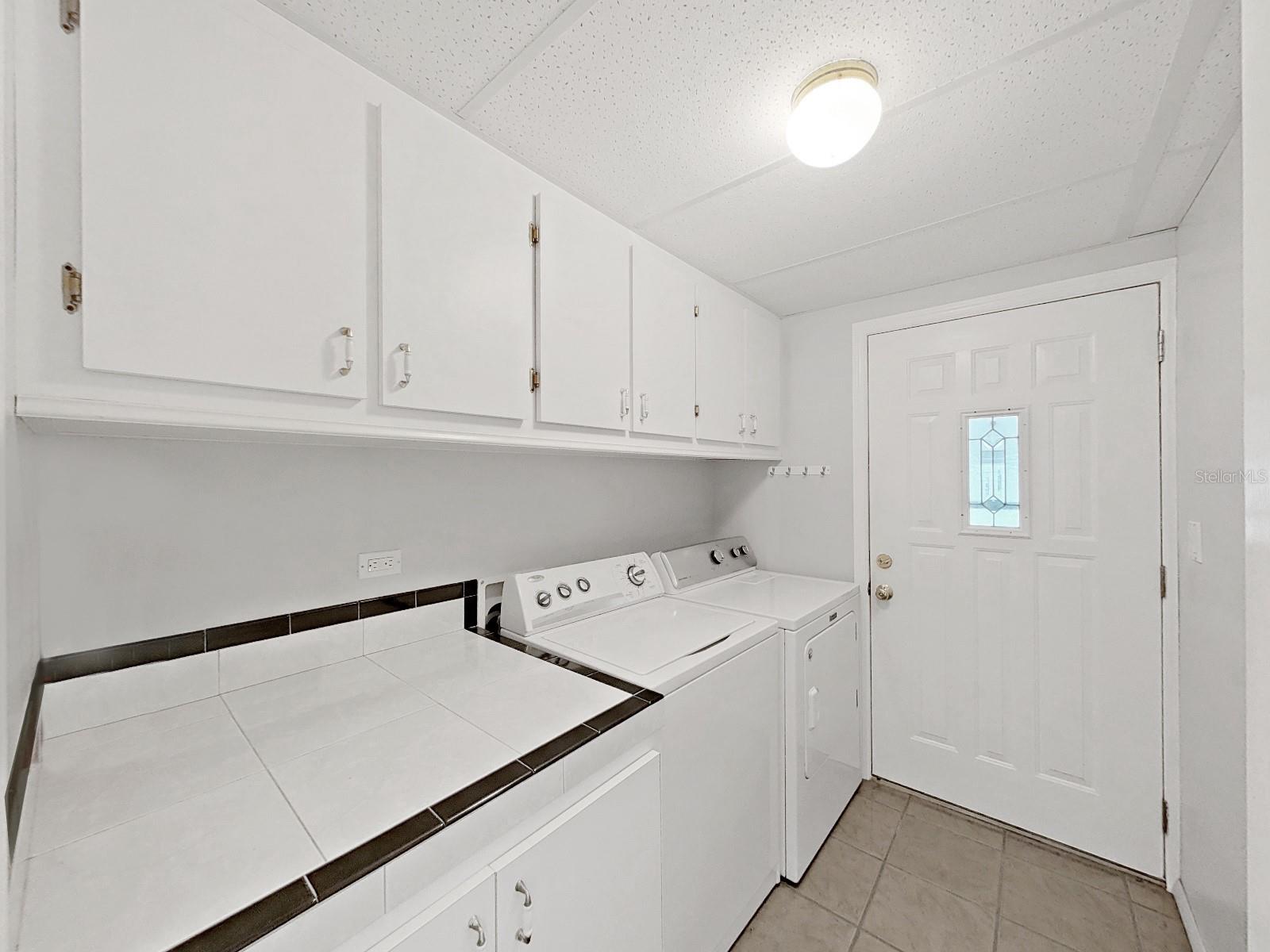 Image 38 of 56 For 4886 Deerwood Dr