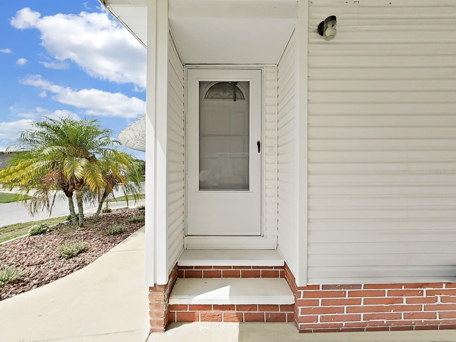 Image 4 of 56 For 4886 Deerwood Dr