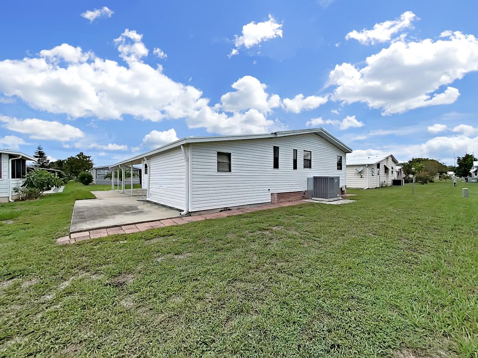 Image 43 of 56 For 4886 Deerwood Dr
