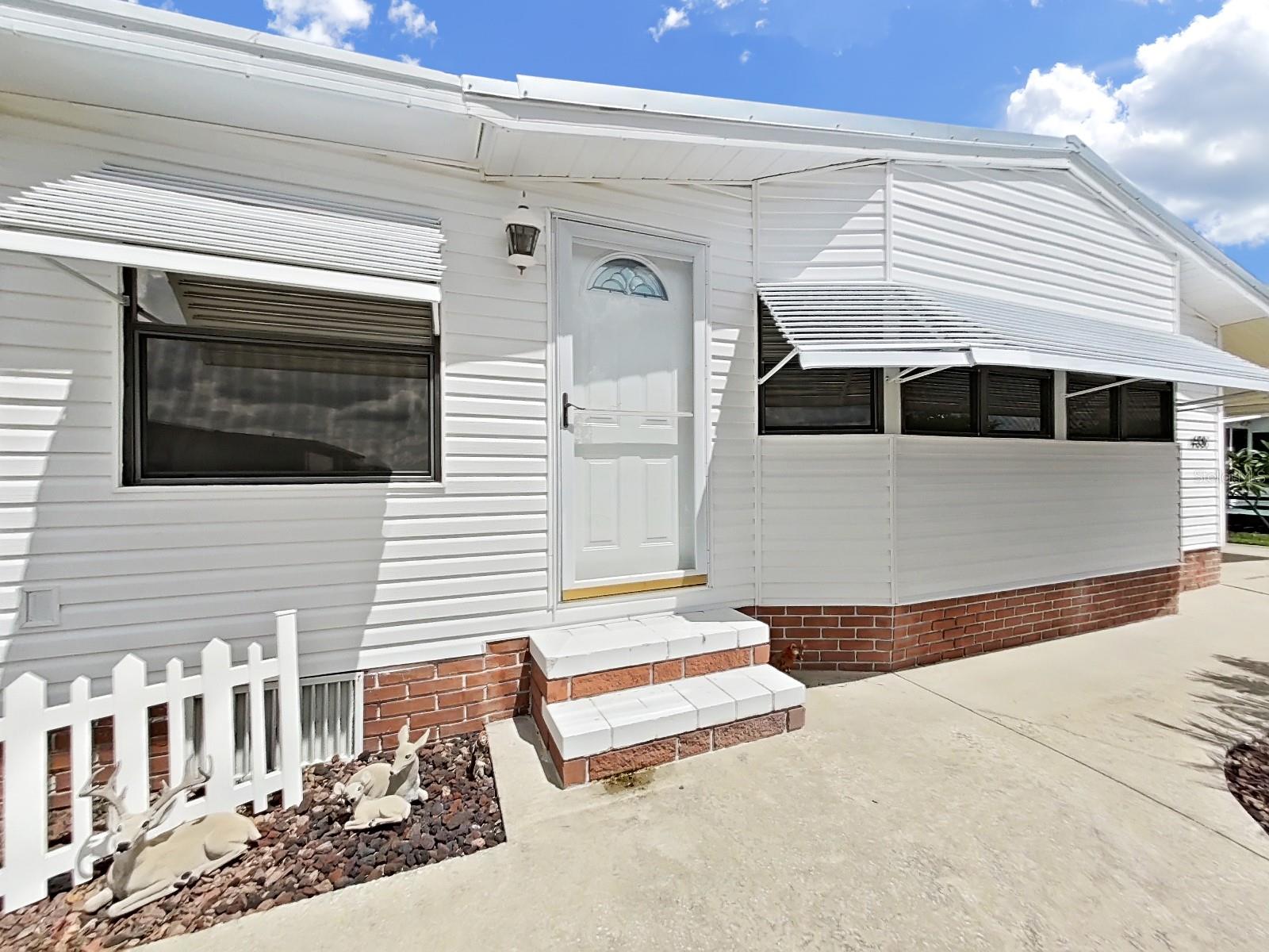 Image 9 of 56 For 4886 Deerwood Dr