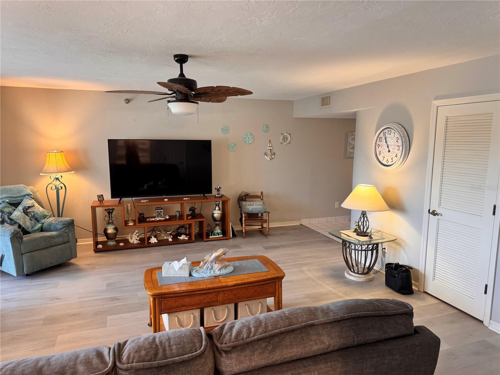 Image 14 of 44 For 23465 Harborview Road 824