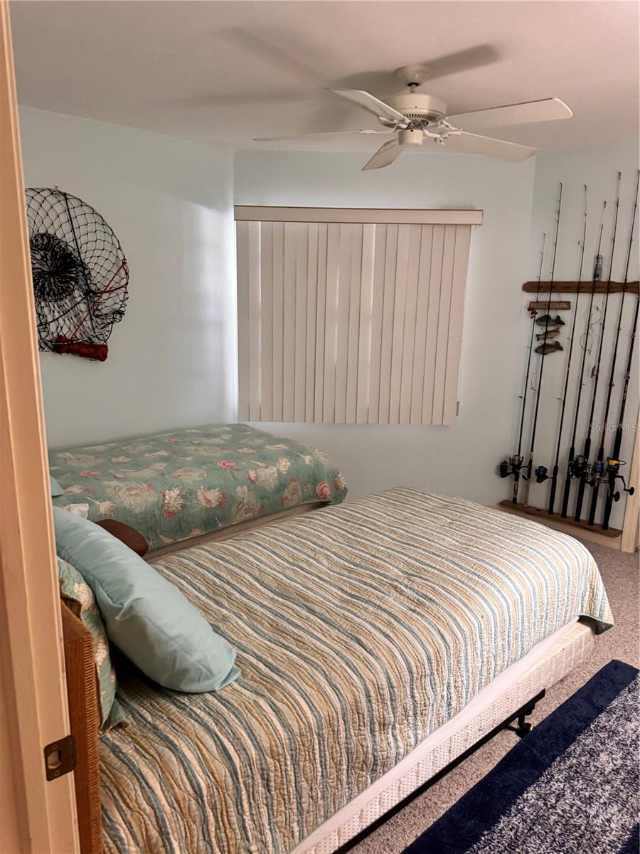 Image 31 of 44 For 23465 Harborview Road 824