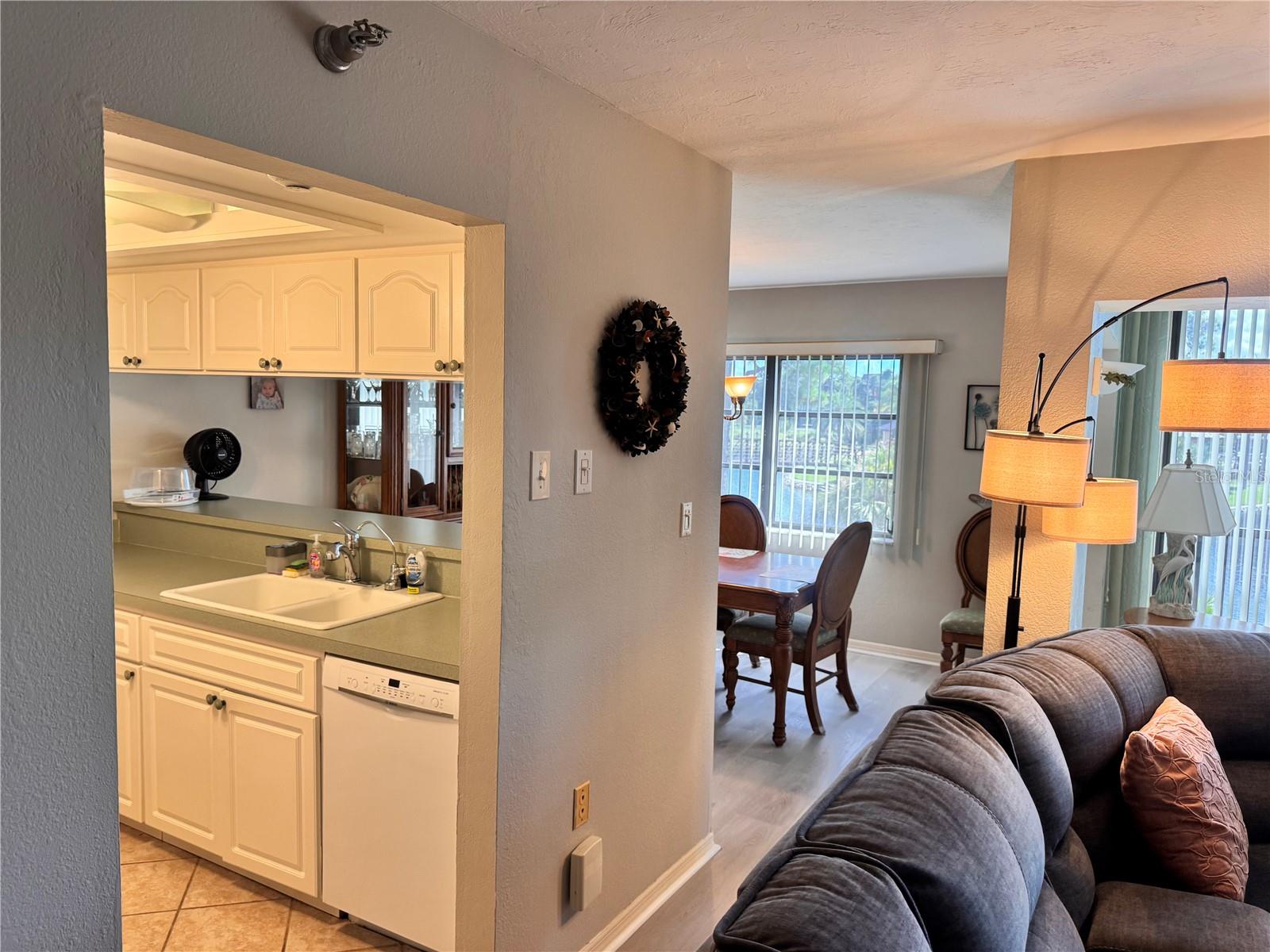 Image 7 of 44 For 23465 Harborview Road 824