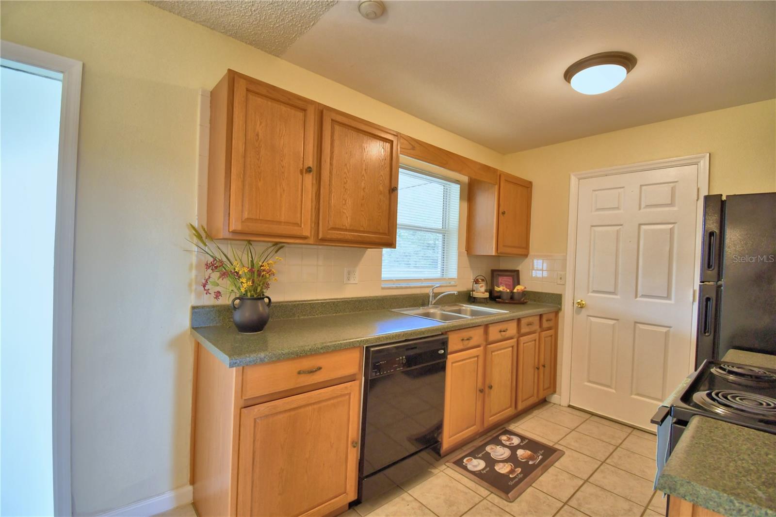 Image 14 of 56 For 9024 Damascus Avenue