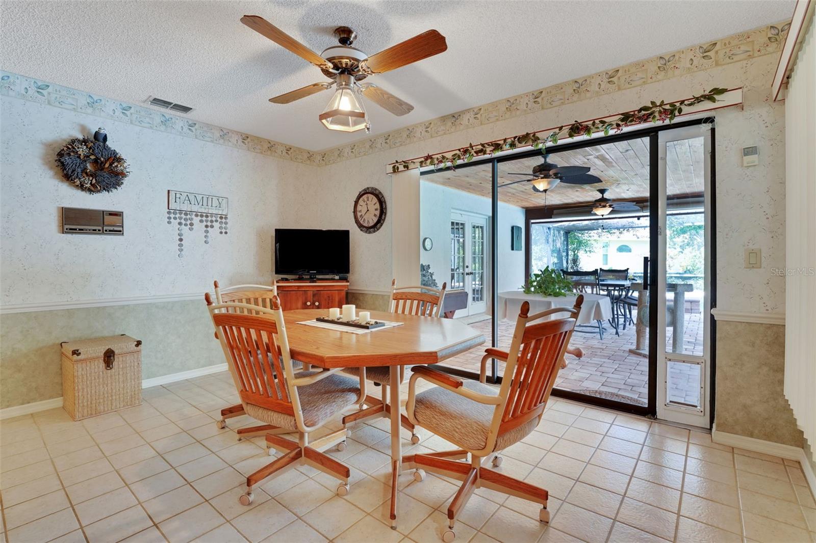 Image 12 of 38 For 2997 Plantation Road