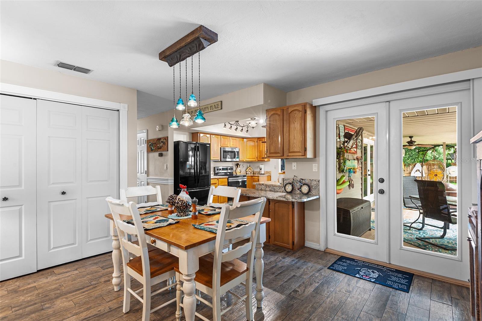 Image 13 of 43 For 204 Essary Street N