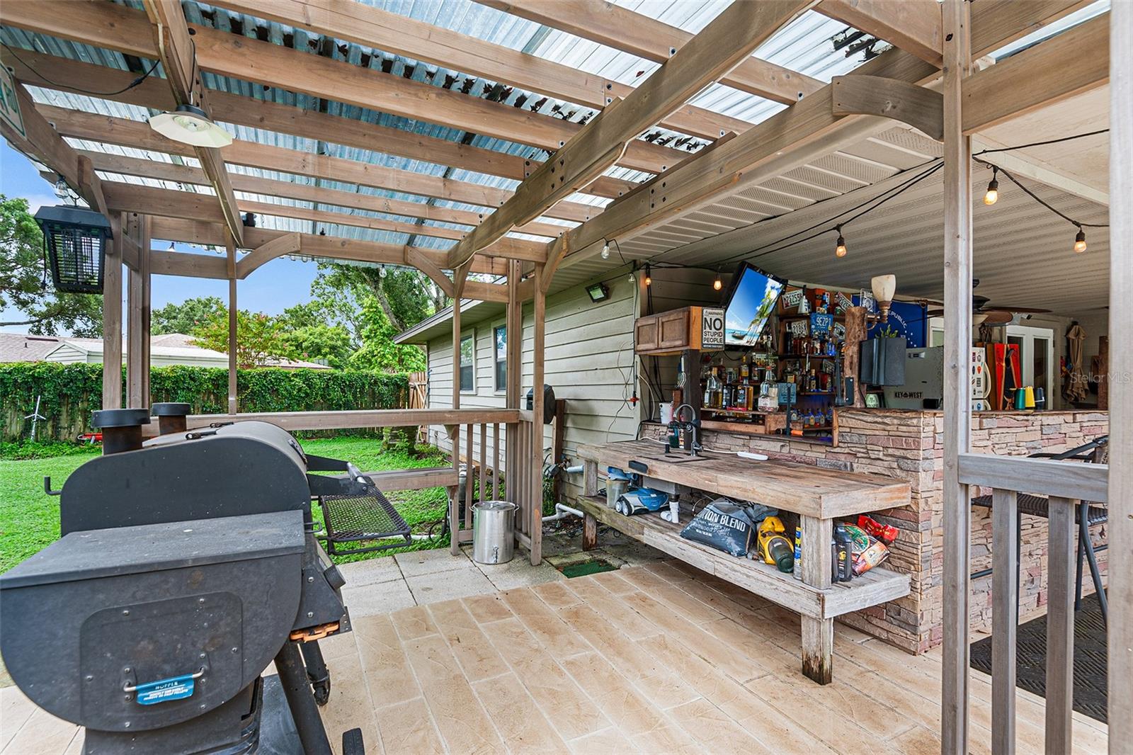 Image 33 of 43 For 204 Essary Street N