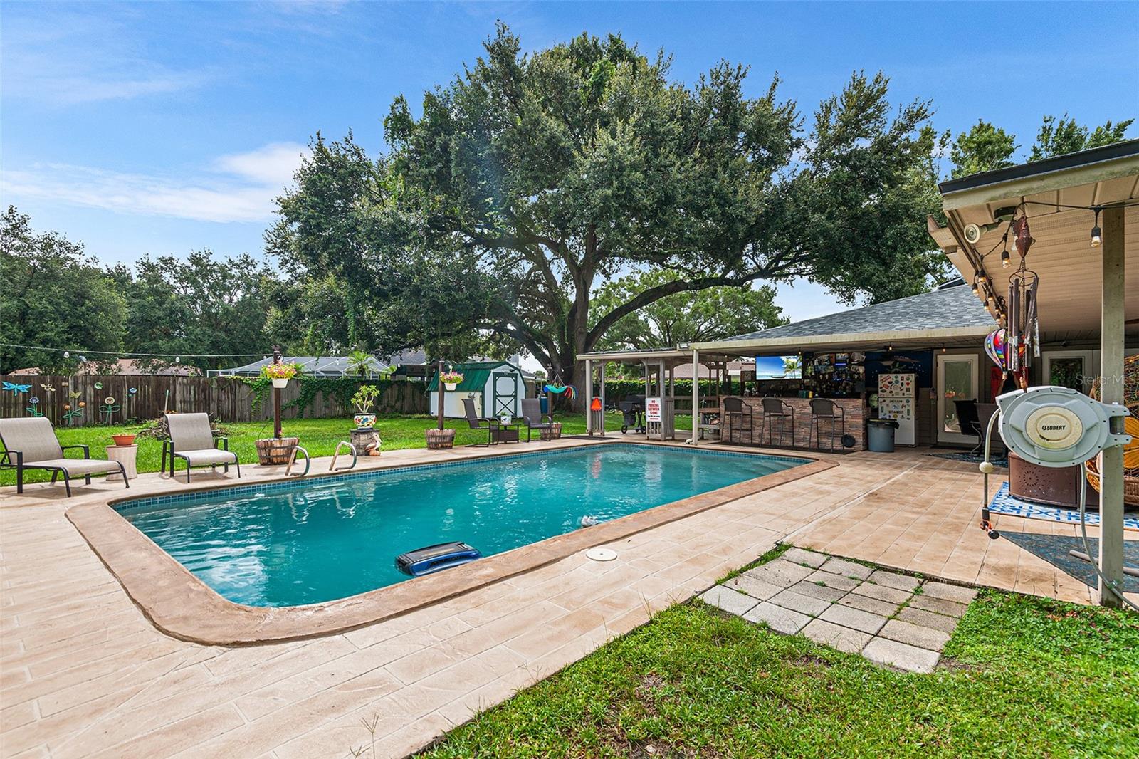 Image 35 of 43 For 204 Essary Street N