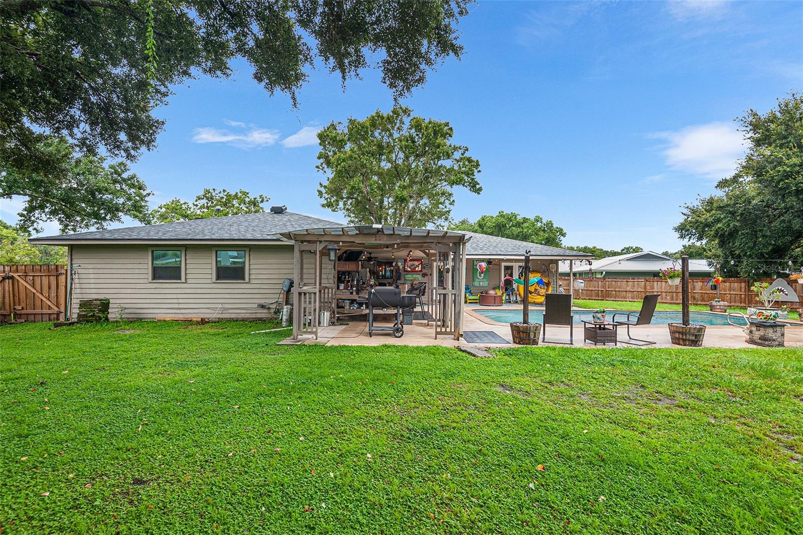 Image 39 of 43 For 204 Essary Street N