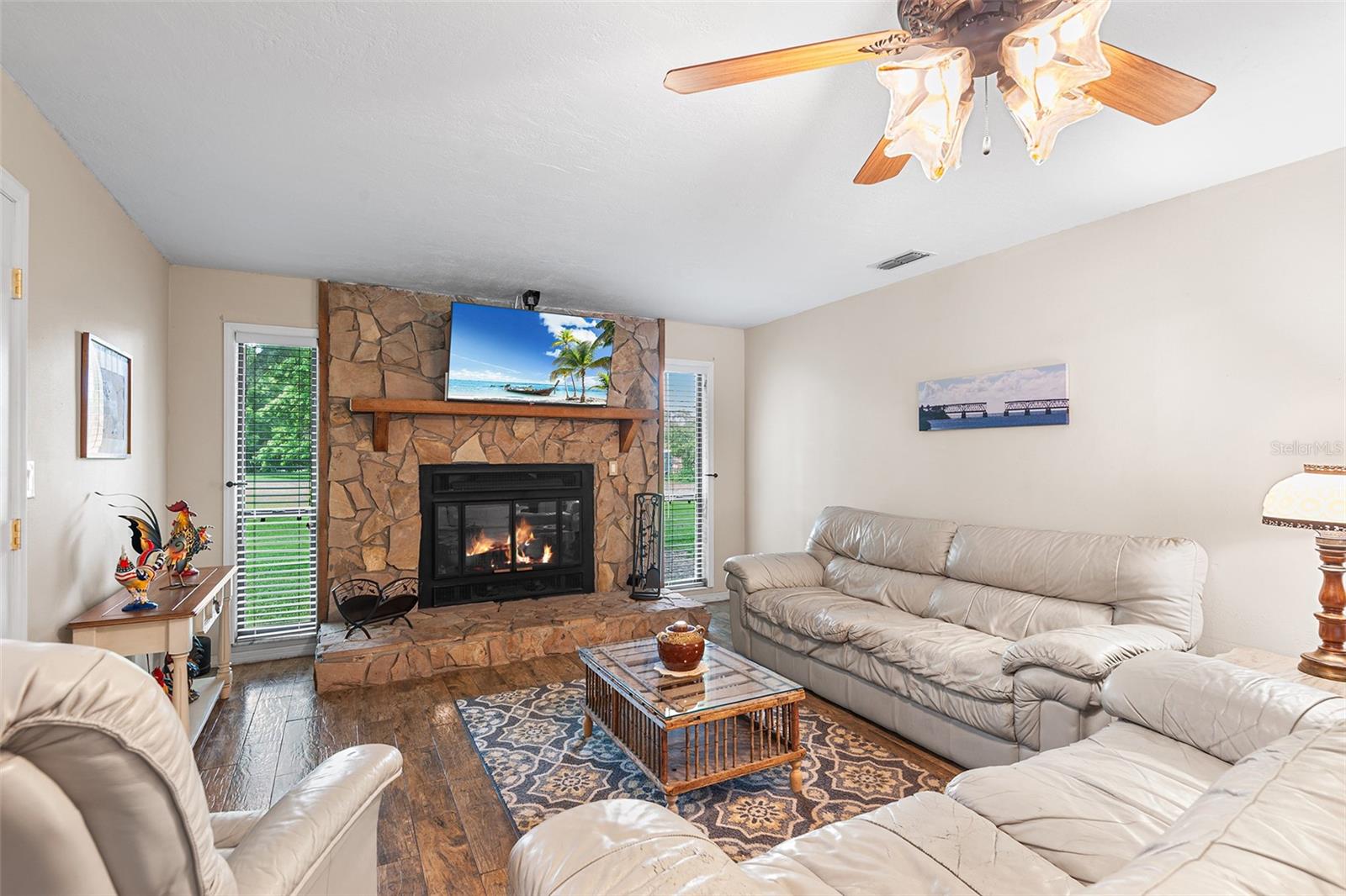 Image 4 of 43 For 204 Essary Street N