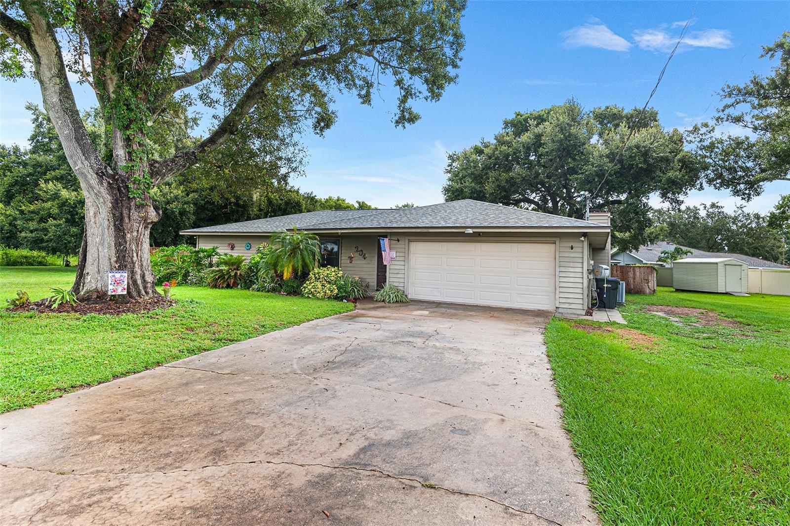 Image 43 of 43 For 204 Essary Street N