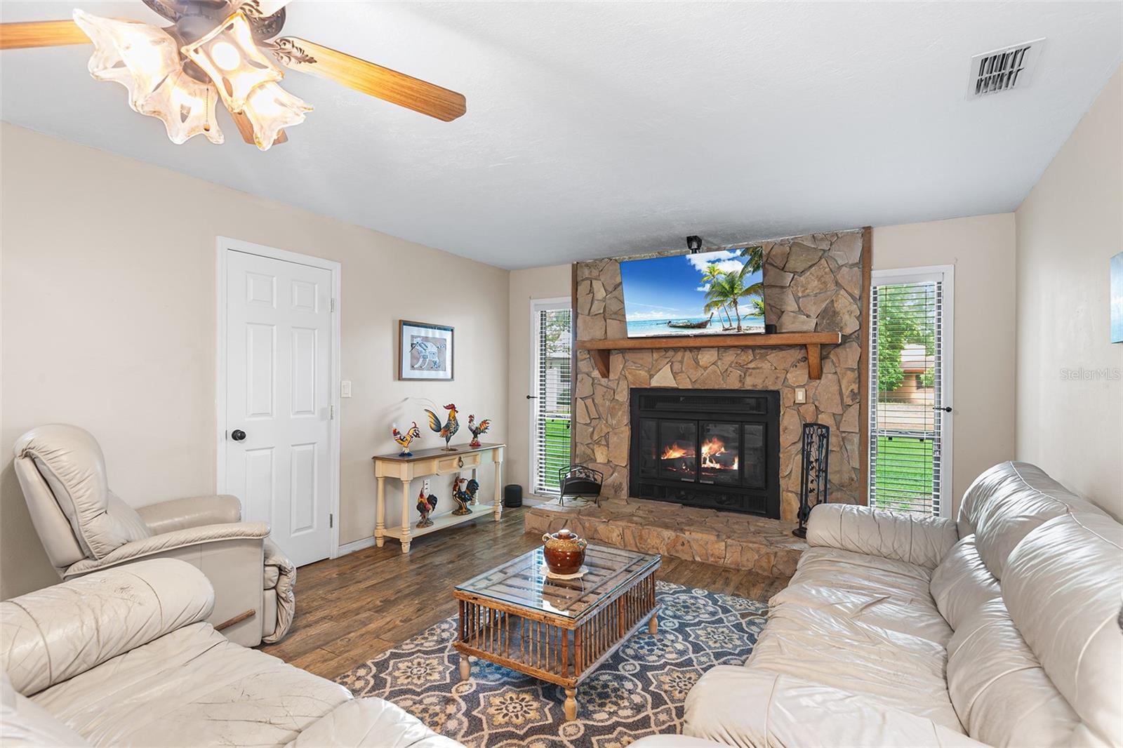 Image 5 of 43 For 204 Essary Street N