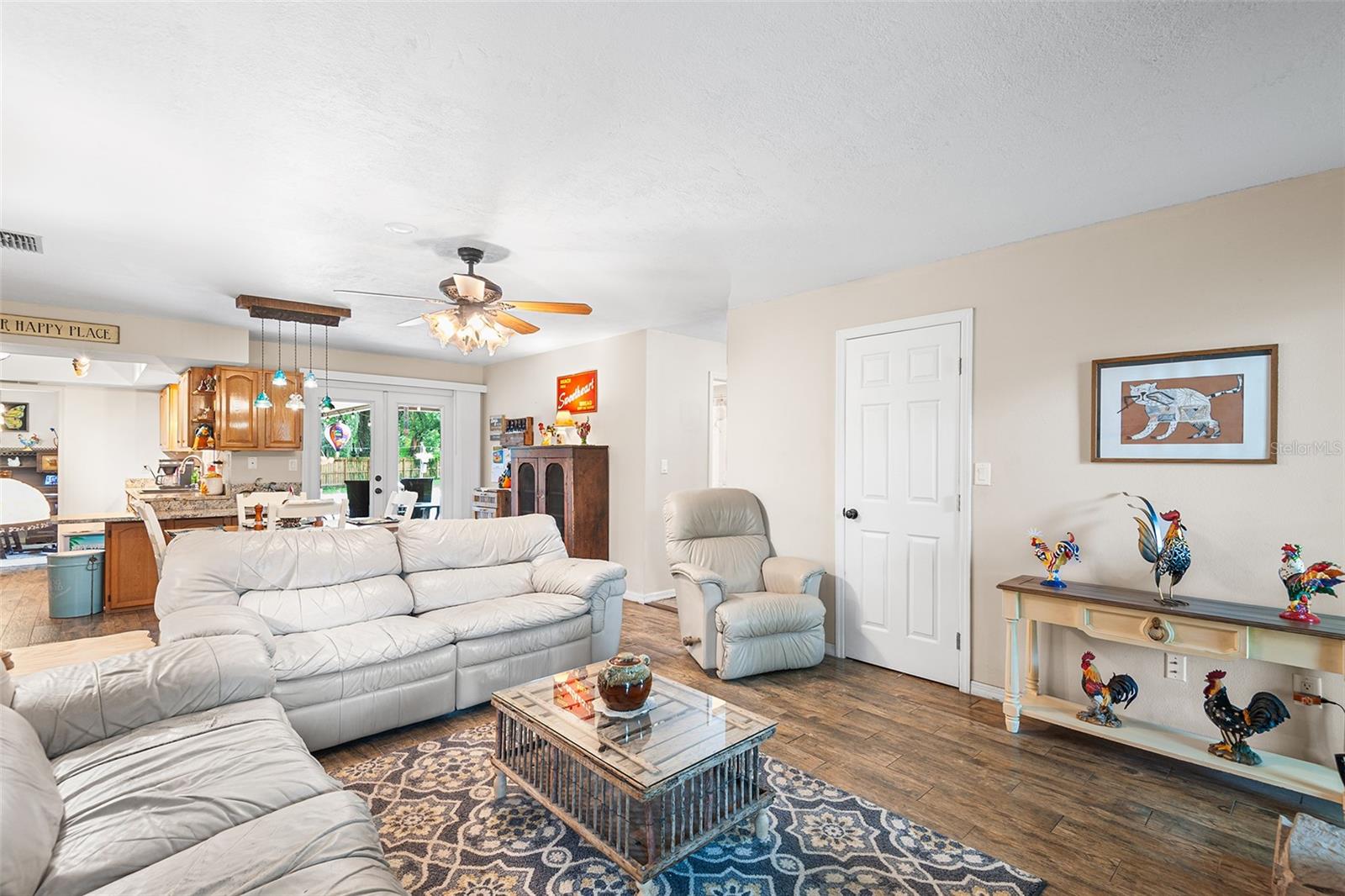 Image 6 of 43 For 204 Essary Street N