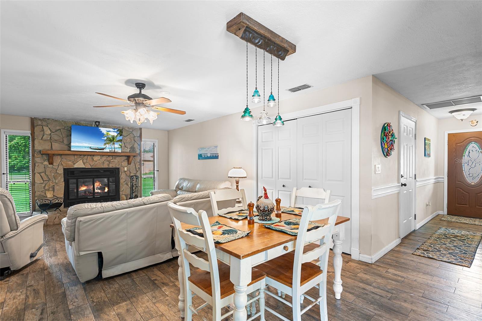 Image 7 of 43 For 204 Essary Street N
