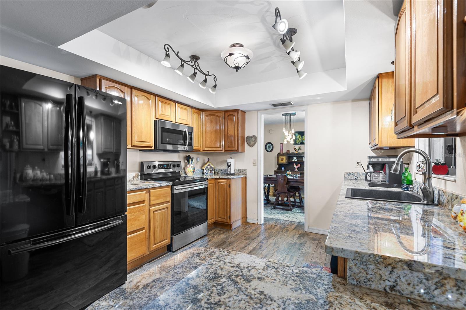 Image 8 of 43 For 204 Essary Street N