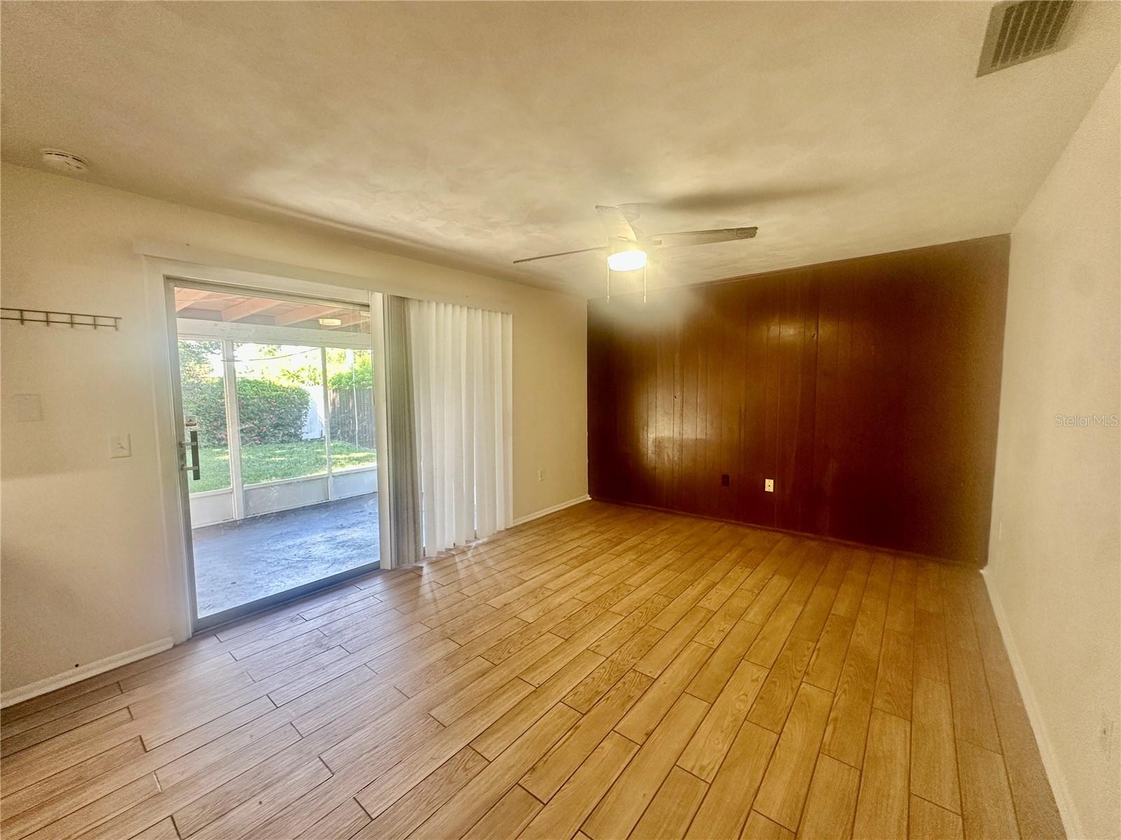 Image 9 of 22 For 141 Poe Drive