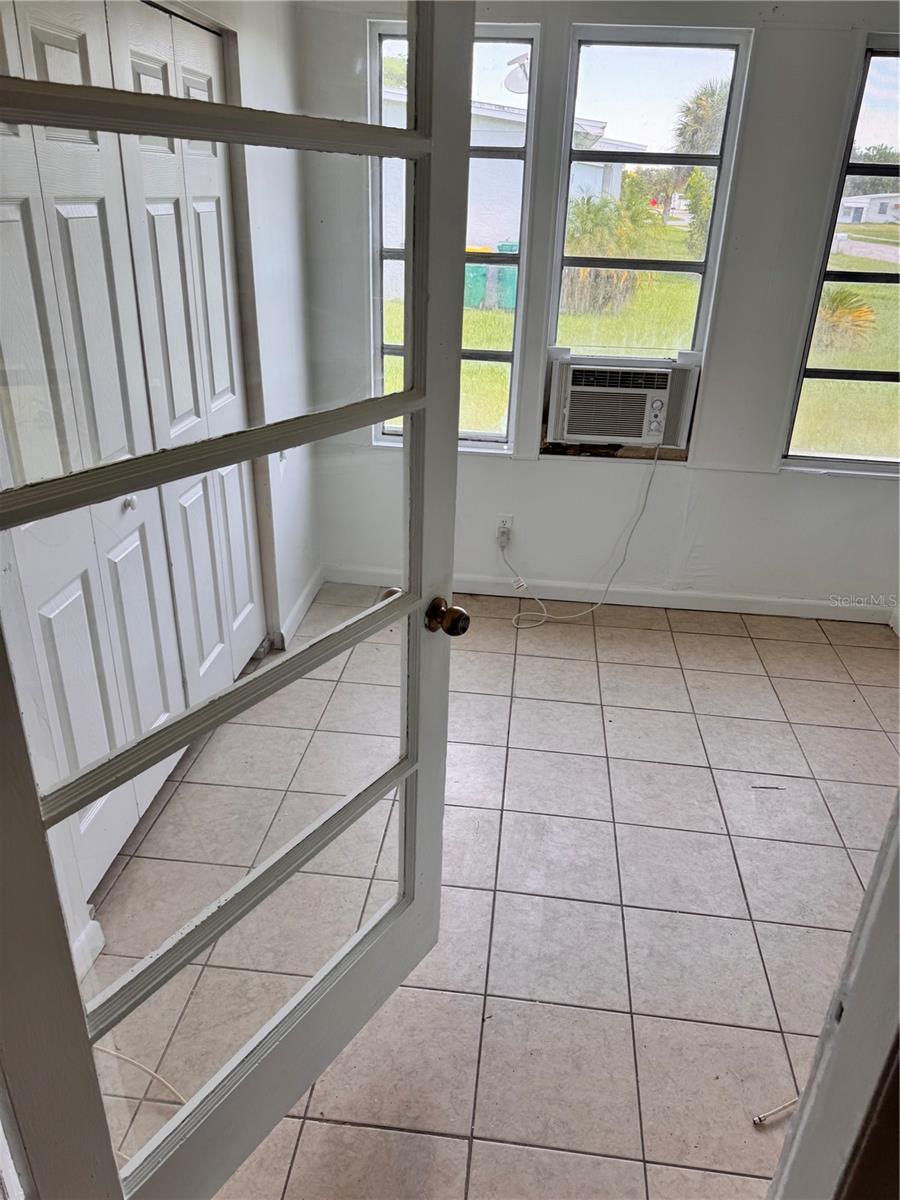 Image 11 of 28 For 2313 Ednor Street