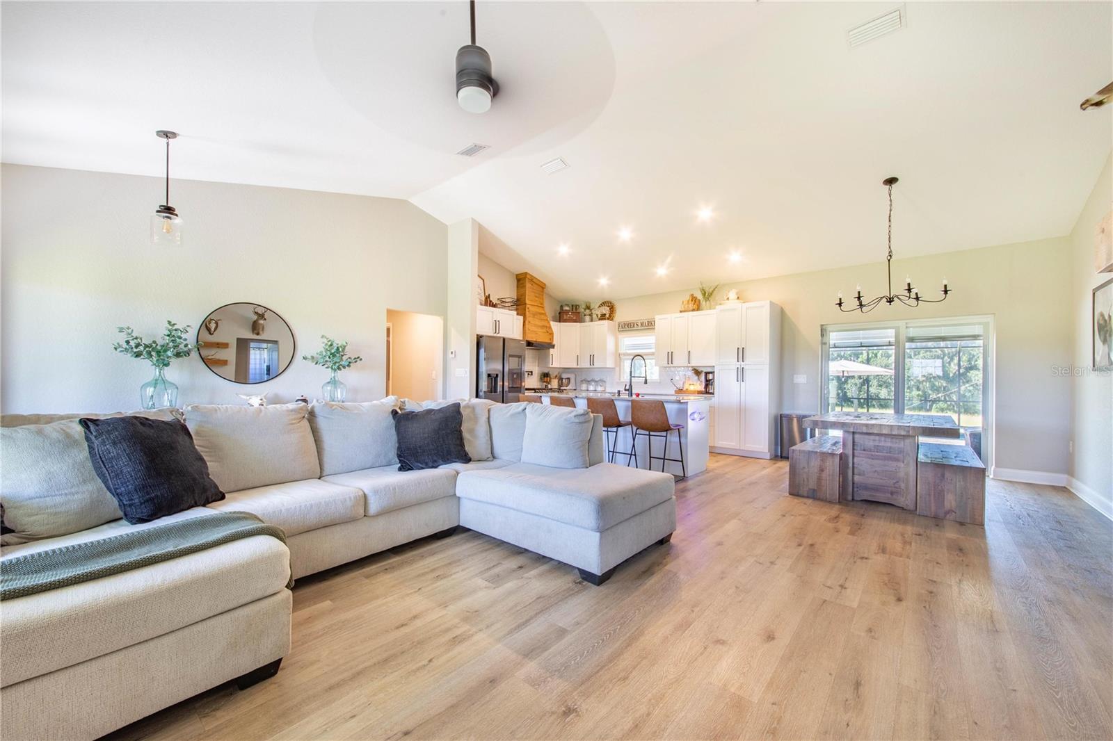 Image 11 of 54 For 705 Brooke Road
