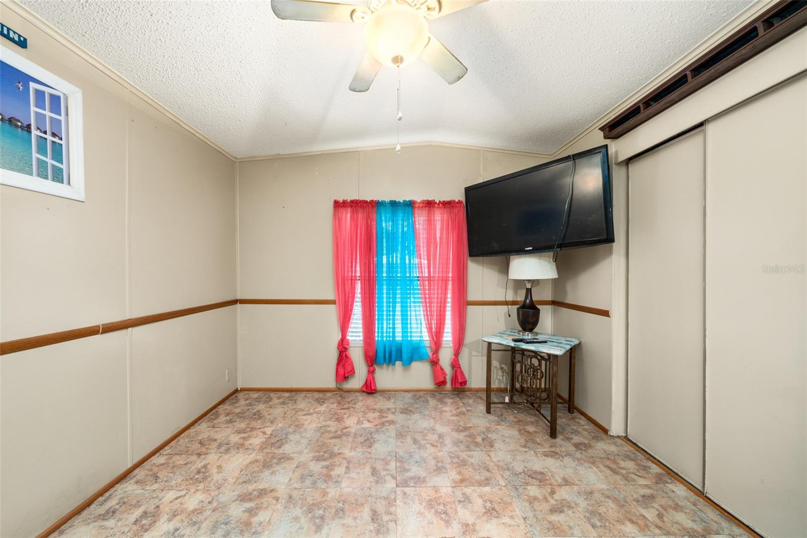 Image 12 of 42 For 1145 Blue Jay Road