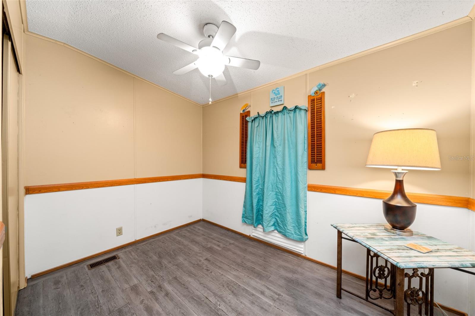 Image 16 of 42 For 1145 Blue Jay Road