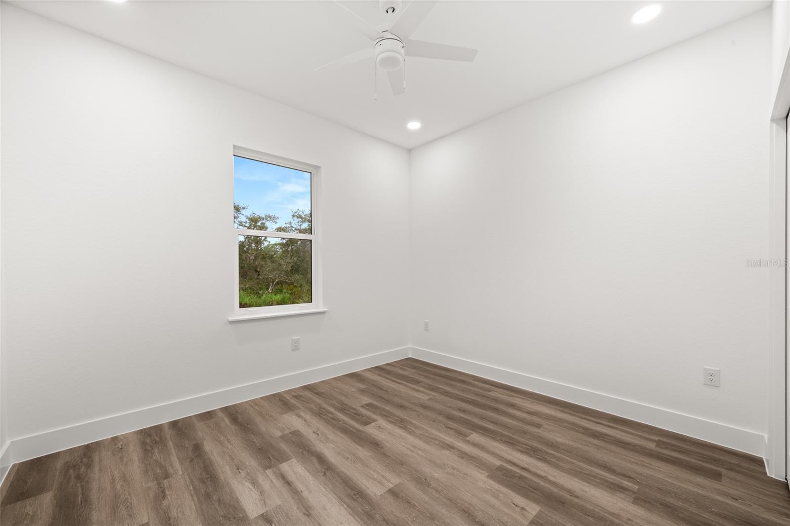 Image 20 of 49 For 1457 Mitchell Drive