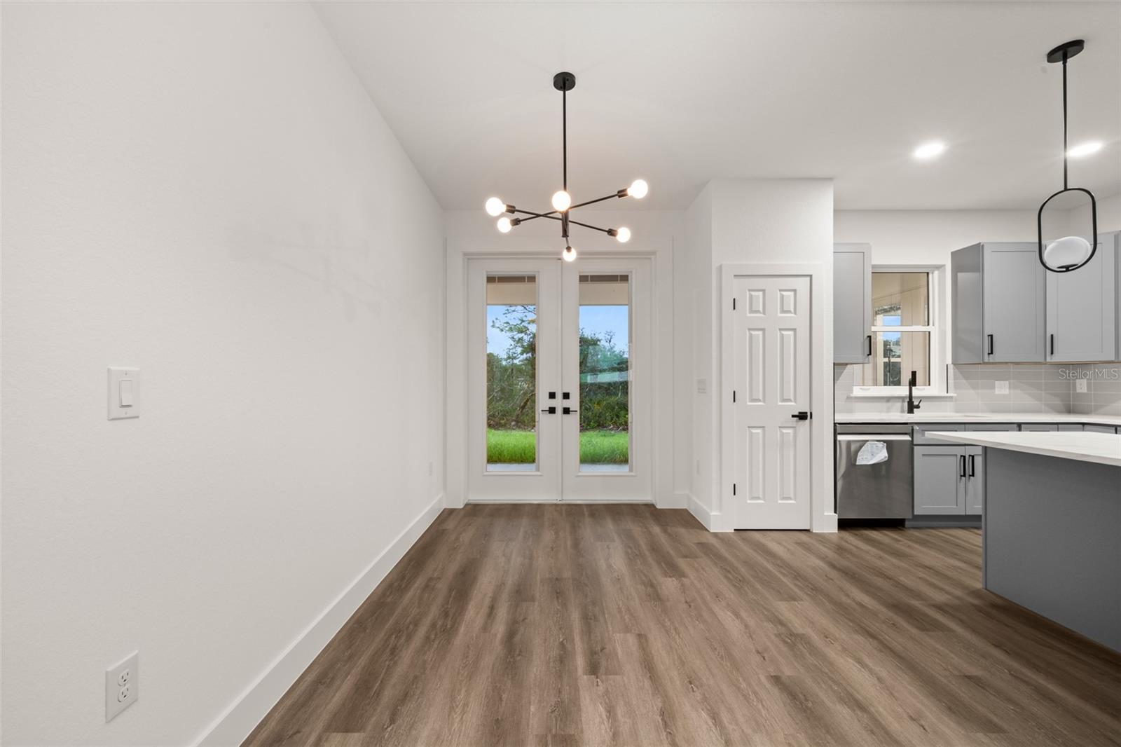 Image 10 of 48 For 1501 Mitchell Drive
