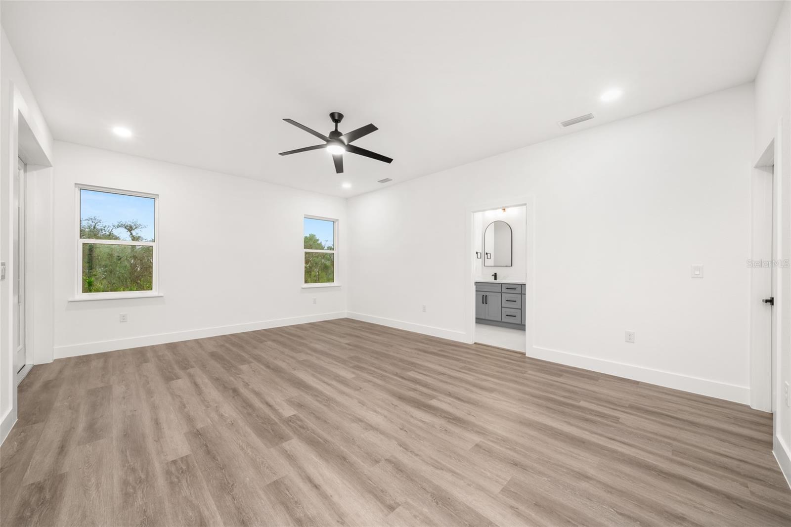 Image 12 of 48 For 1501 Mitchell Drive