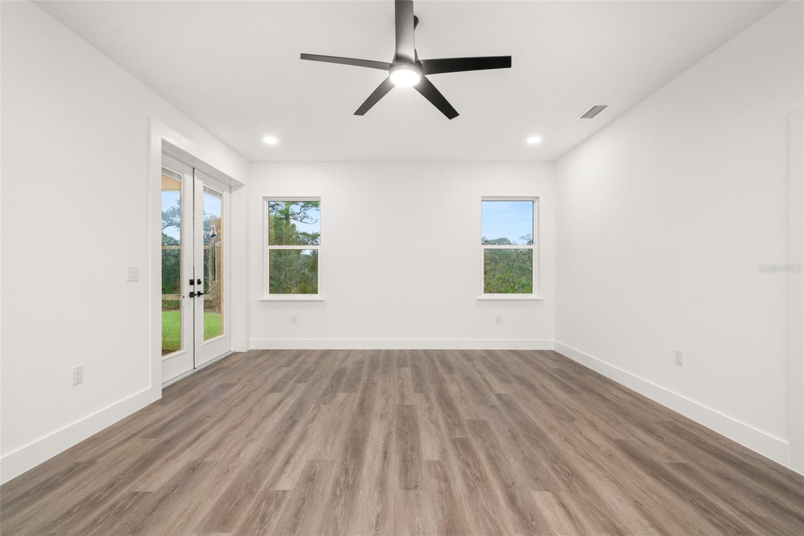 Image 13 of 48 For 1501 Mitchell Drive