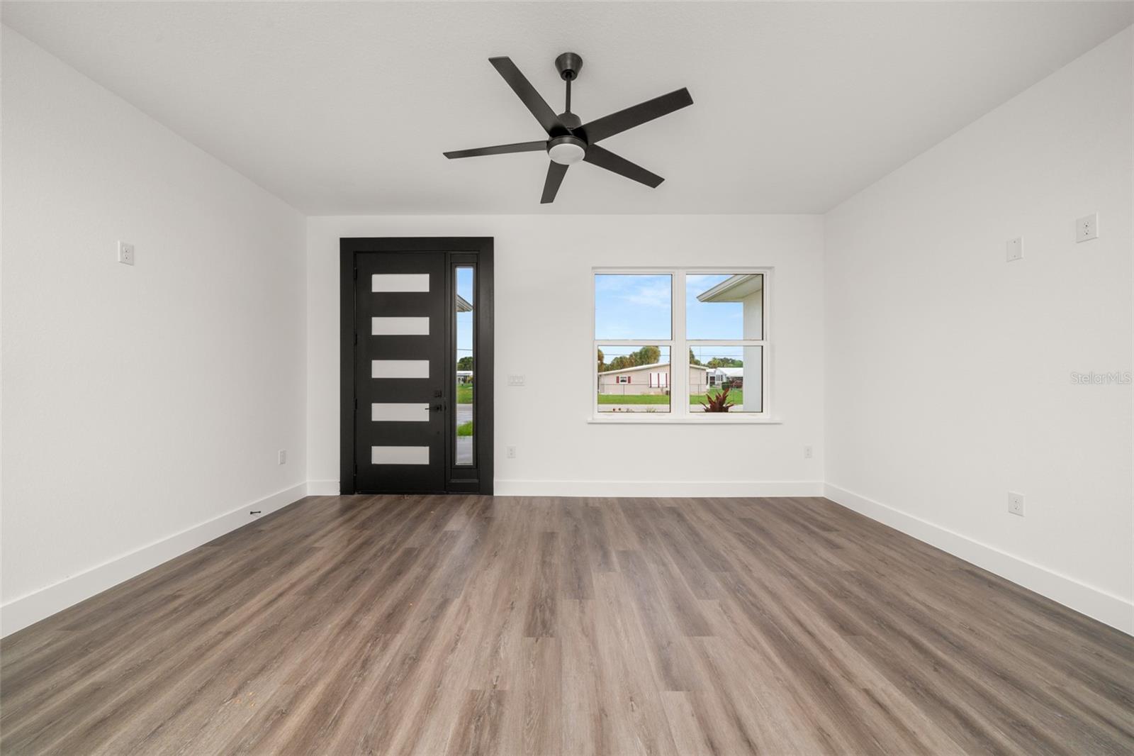 Image 2 of 48 For 1501 Mitchell Drive
