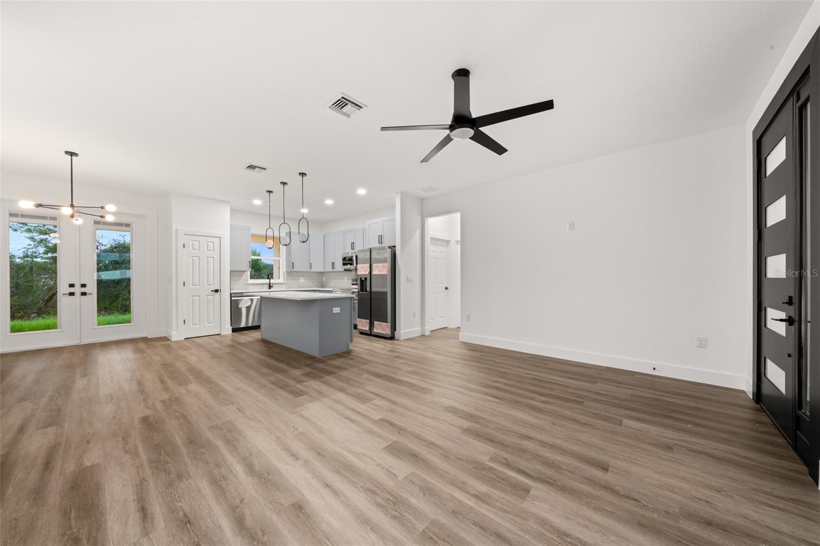 Image 3 of 48 For 1501 Mitchell Drive