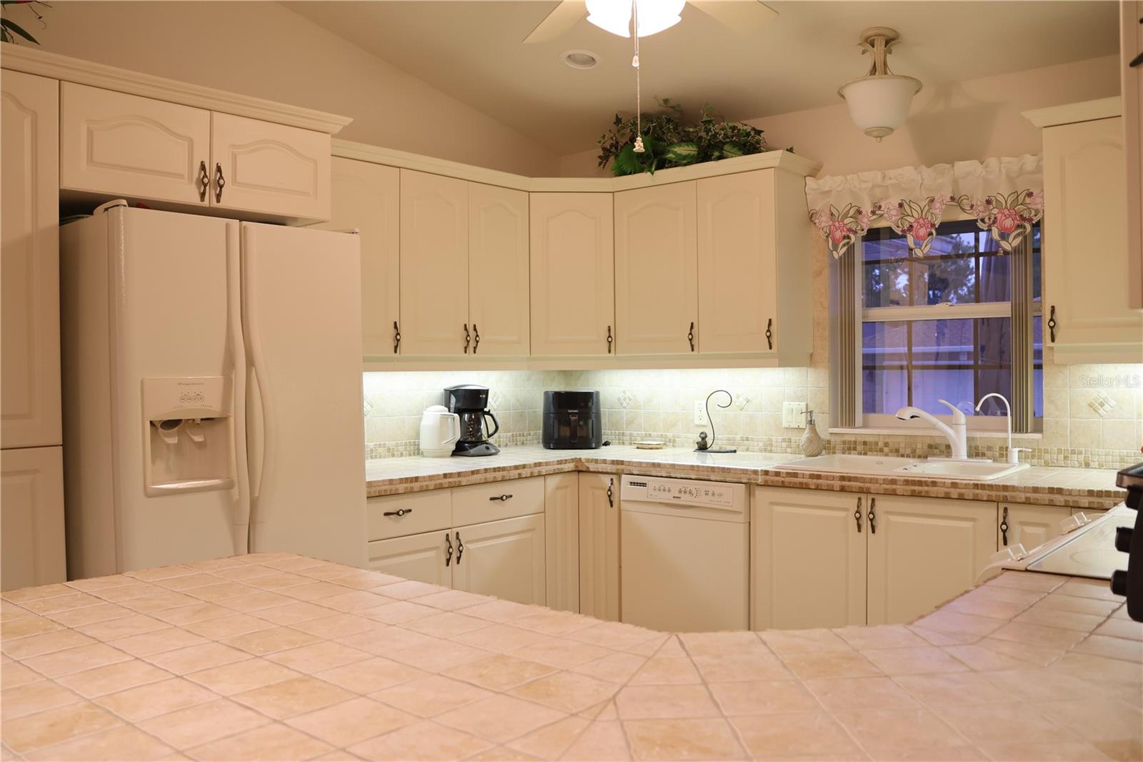 Image 4 of 27 For 477 Sweetwater Way