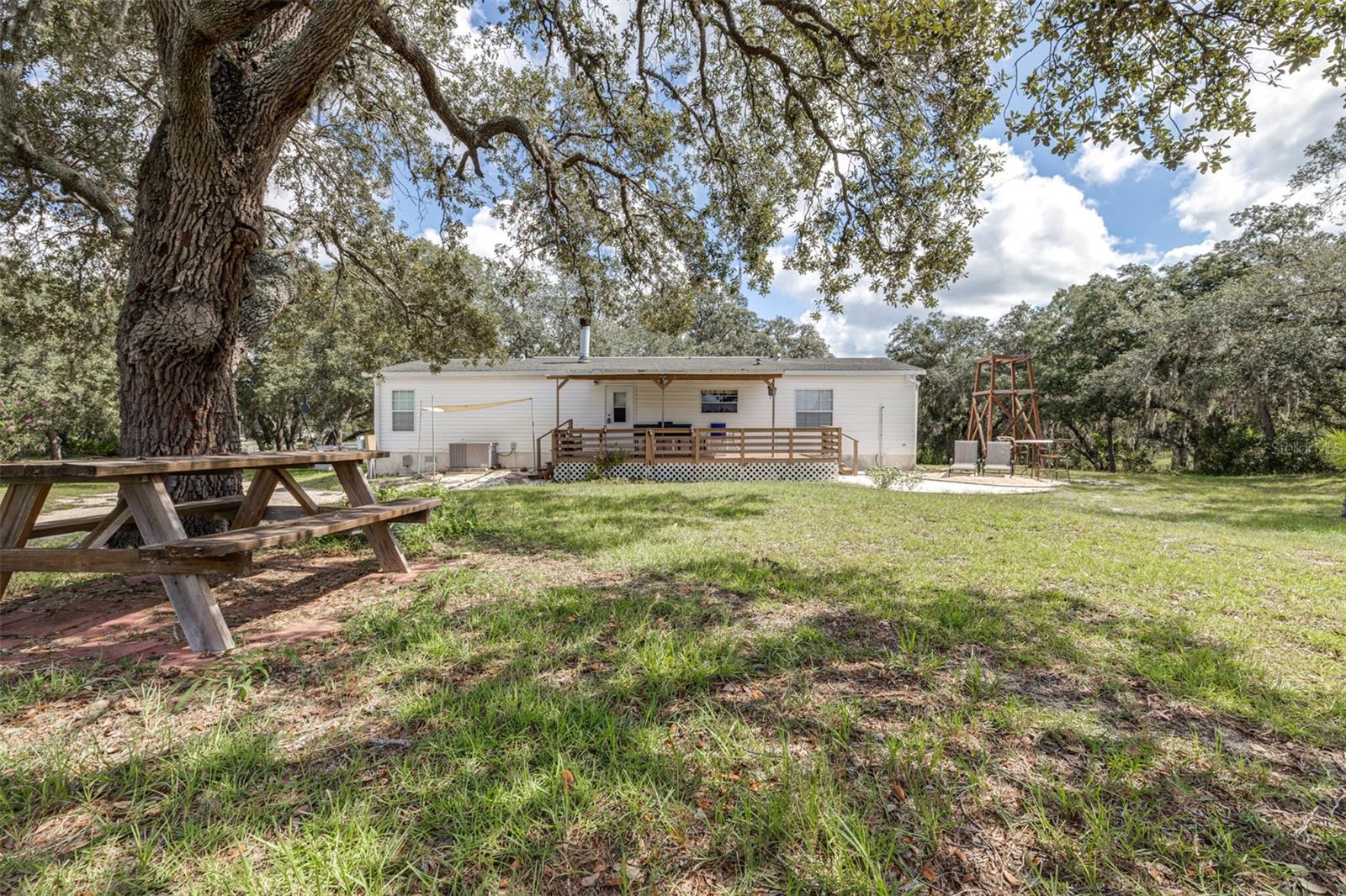 Image 43 of 67 For 107 Fawn Court