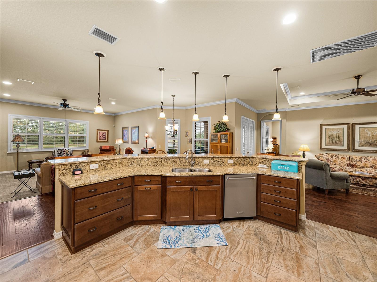 Image 17 of 95 For 1336 Oakmont Drive