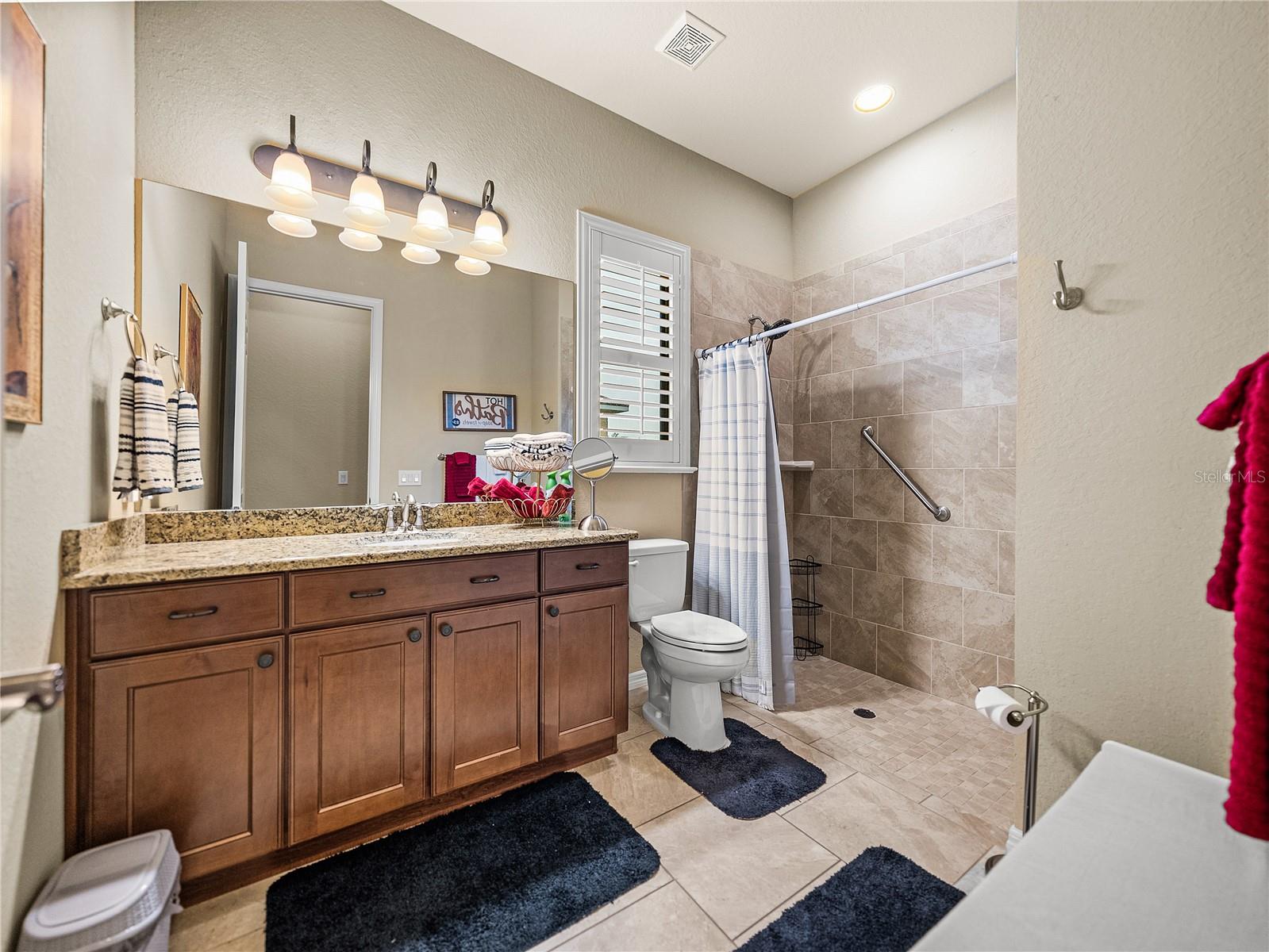 Image 38 of 95 For 1336 Oakmont Drive