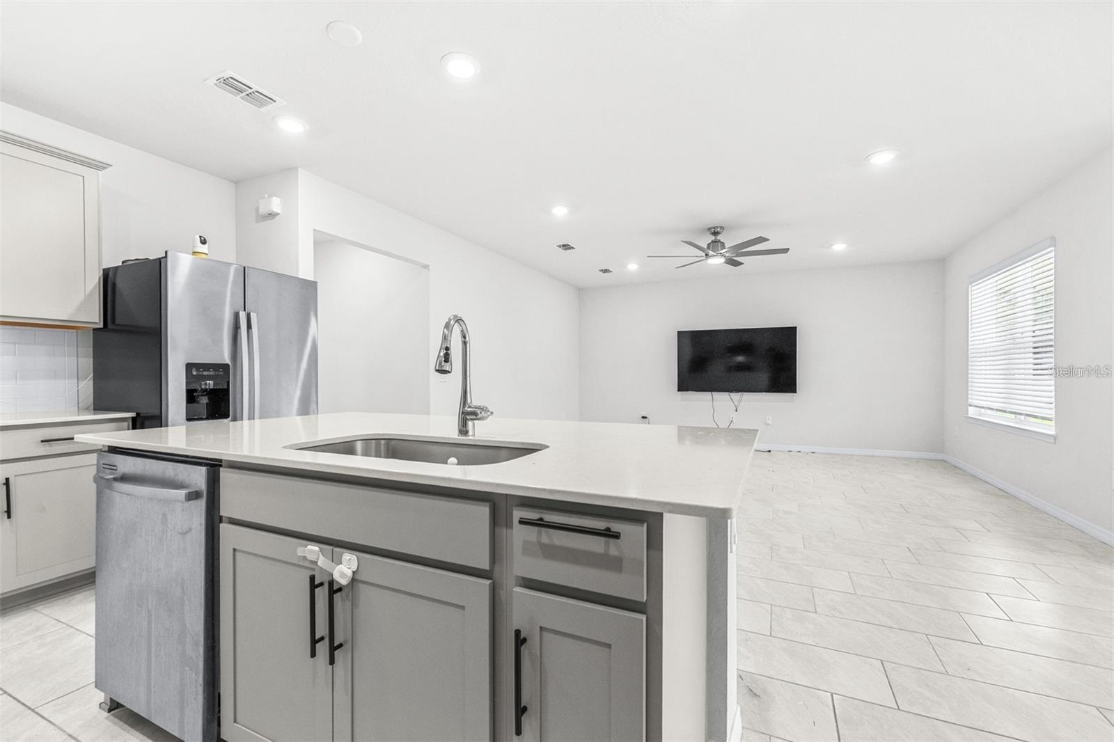 Image 11 of 26 For 1050 Michelangelo Lane
