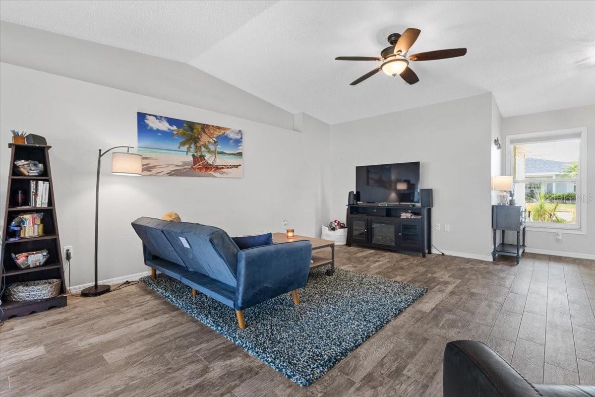 Image 10 of 44 For 2173 Mission Hills Drive