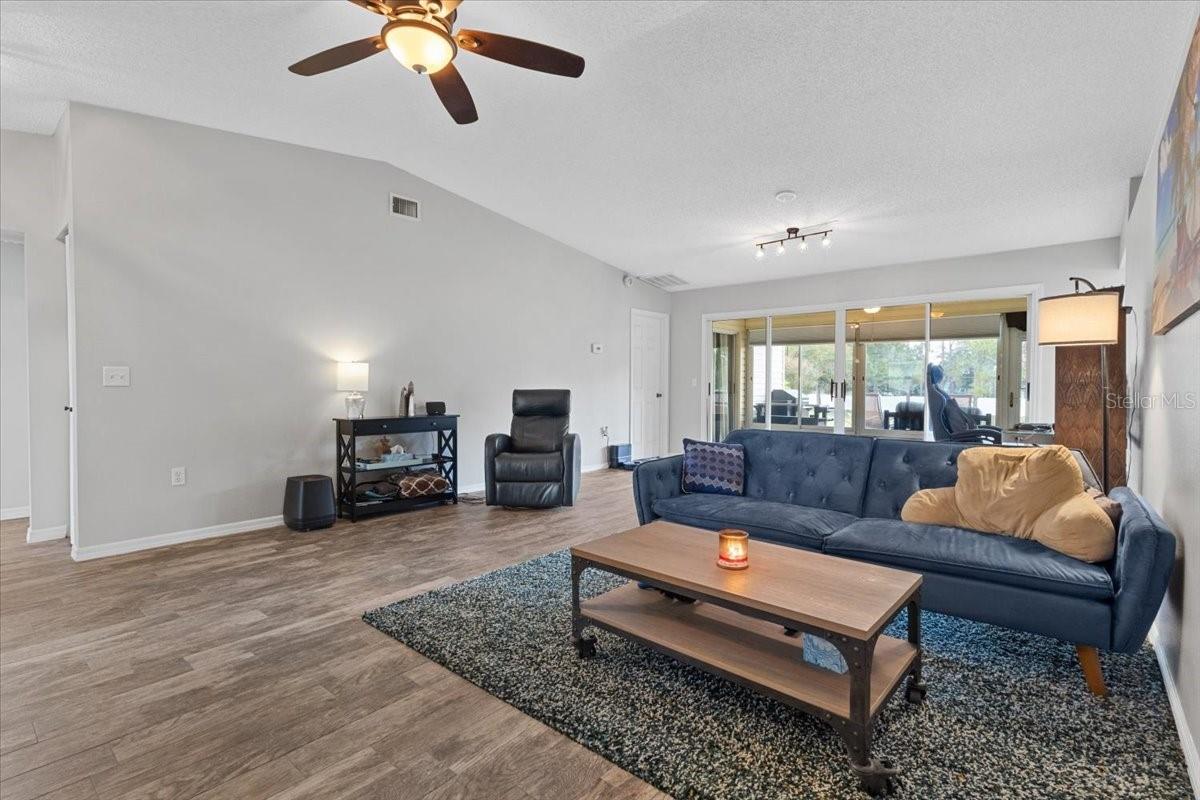 Image 13 of 44 For 2173 Mission Hills Drive