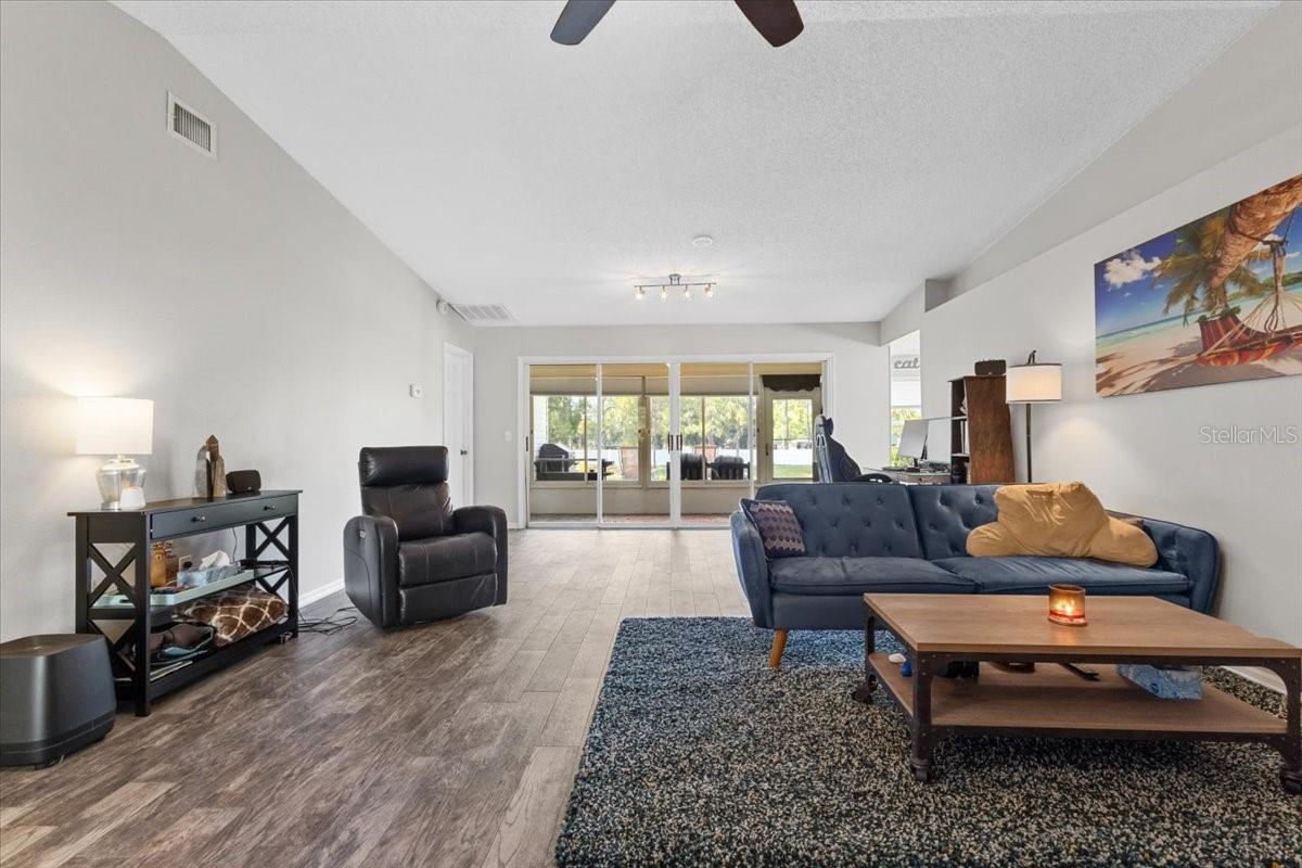 Image 39 of 44 For 2173 Mission Hills Drive