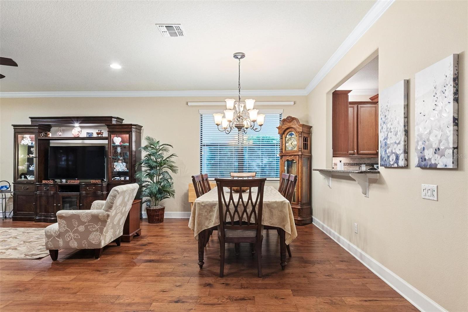 Image 17 of 51 For 507 Cadiz Drive