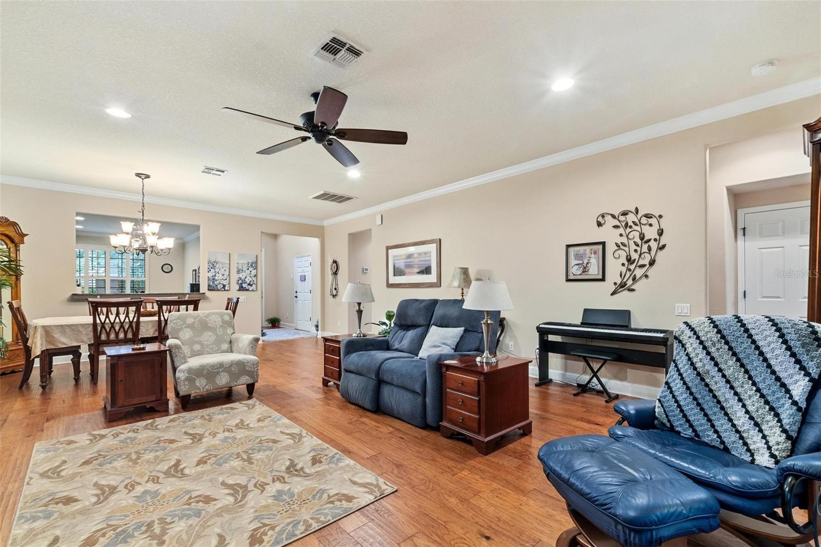 Image 19 of 51 For 507 Cadiz Drive