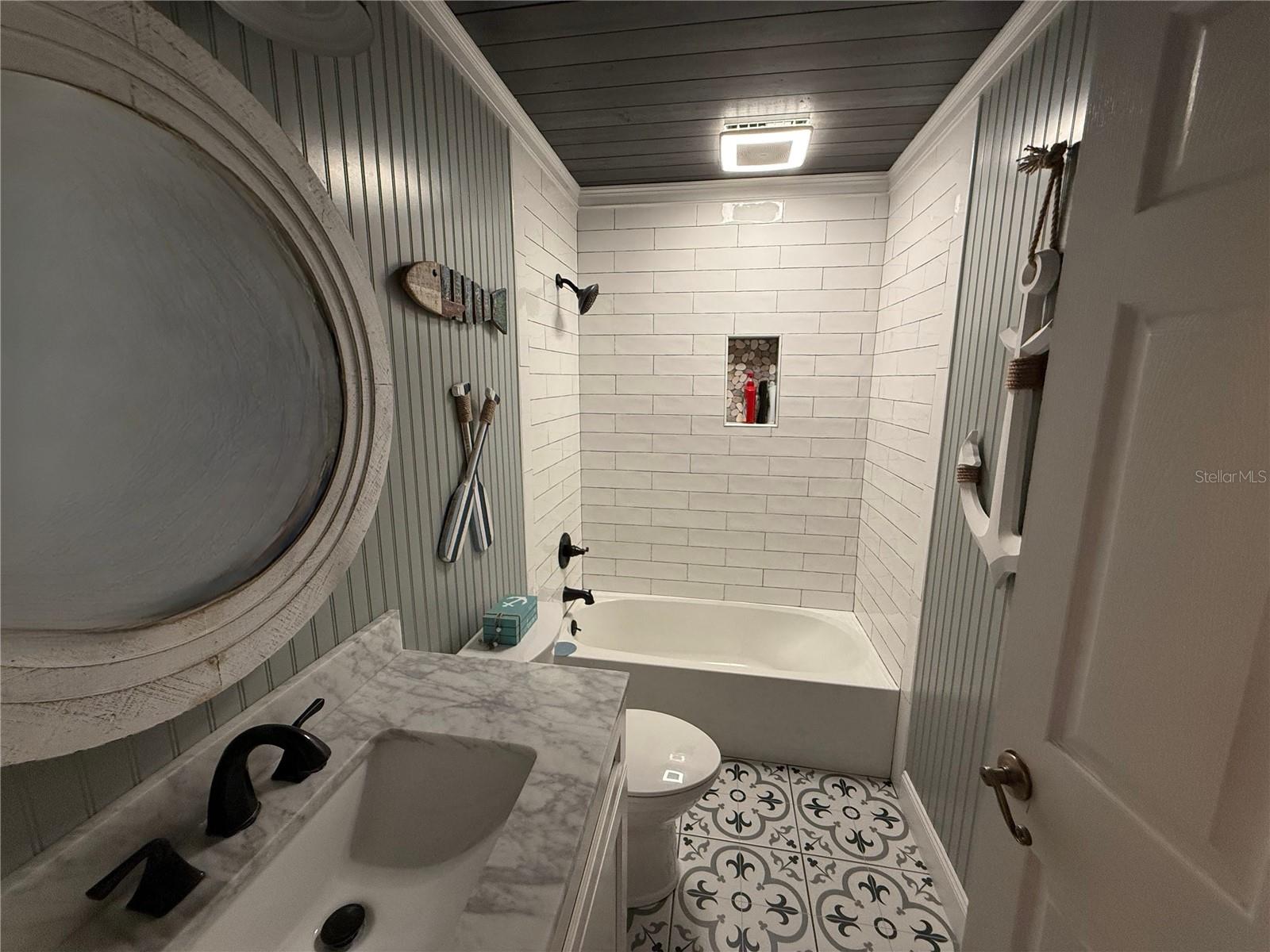 Image 11 of 13 For 510 Edgewood Drive N