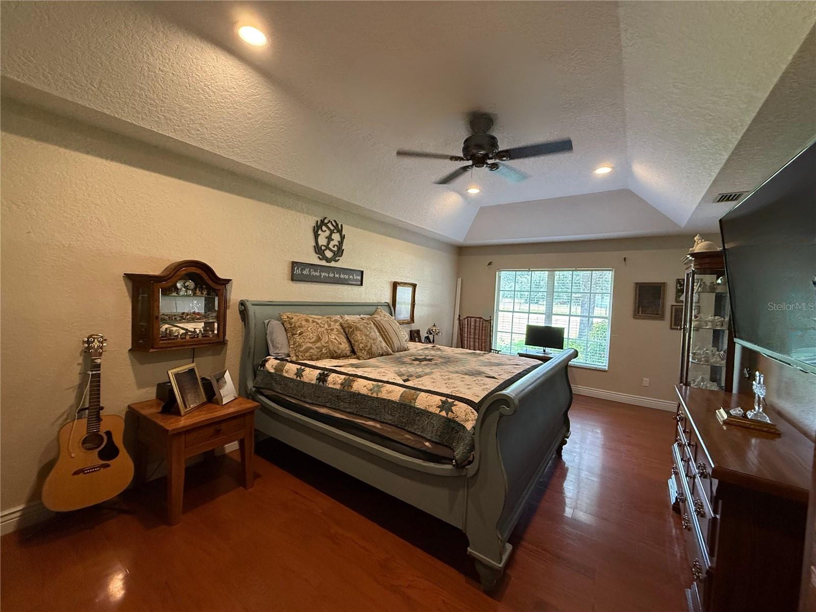 Image 7 of 13 For 510 Edgewood Drive N